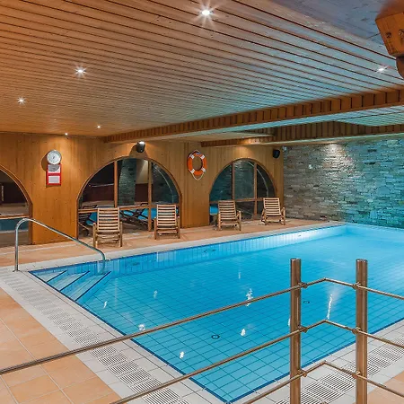 Les Balcons De Belle Plagne Hotel apartamentowy 4*