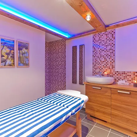 Les Balcons De Belle Plagne Hotel apartamentowy 4*